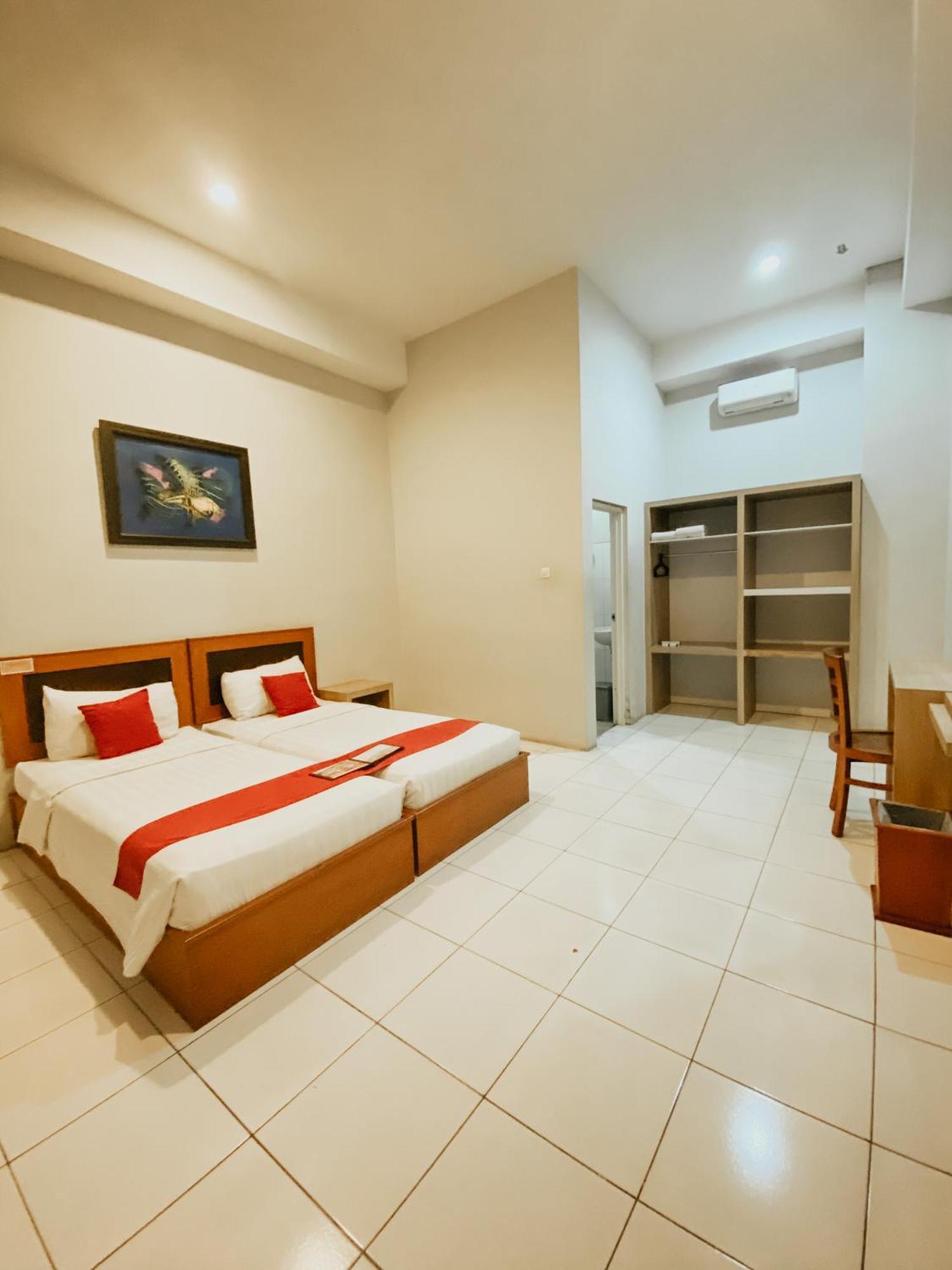Prima Sr Hotel & Convention Yogyakarta Sleman  Kültér fotó