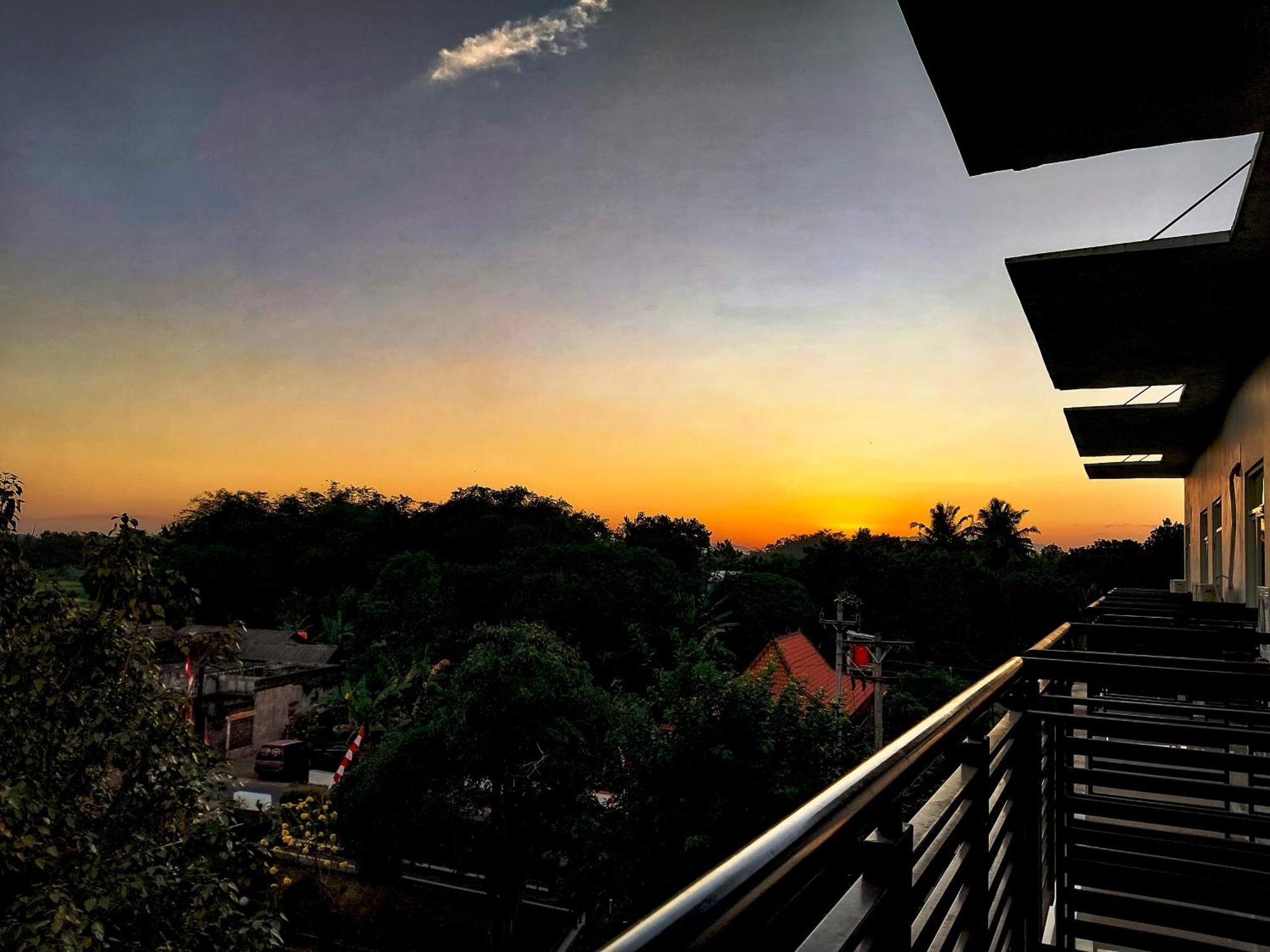 Prima Sr Hotel & Convention Yogyakarta Sleman  Kültér fotó