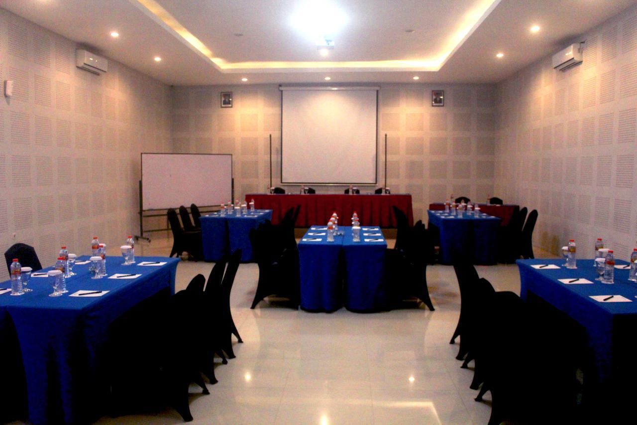 Prima Sr Hotel & Convention Yogyakarta Sleman  Kültér fotó