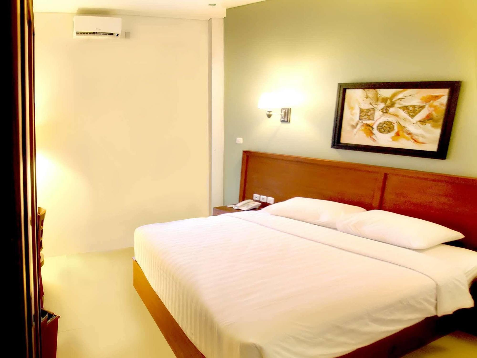 Prima Sr Hotel & Convention Yogyakarta Sleman  Kültér fotó