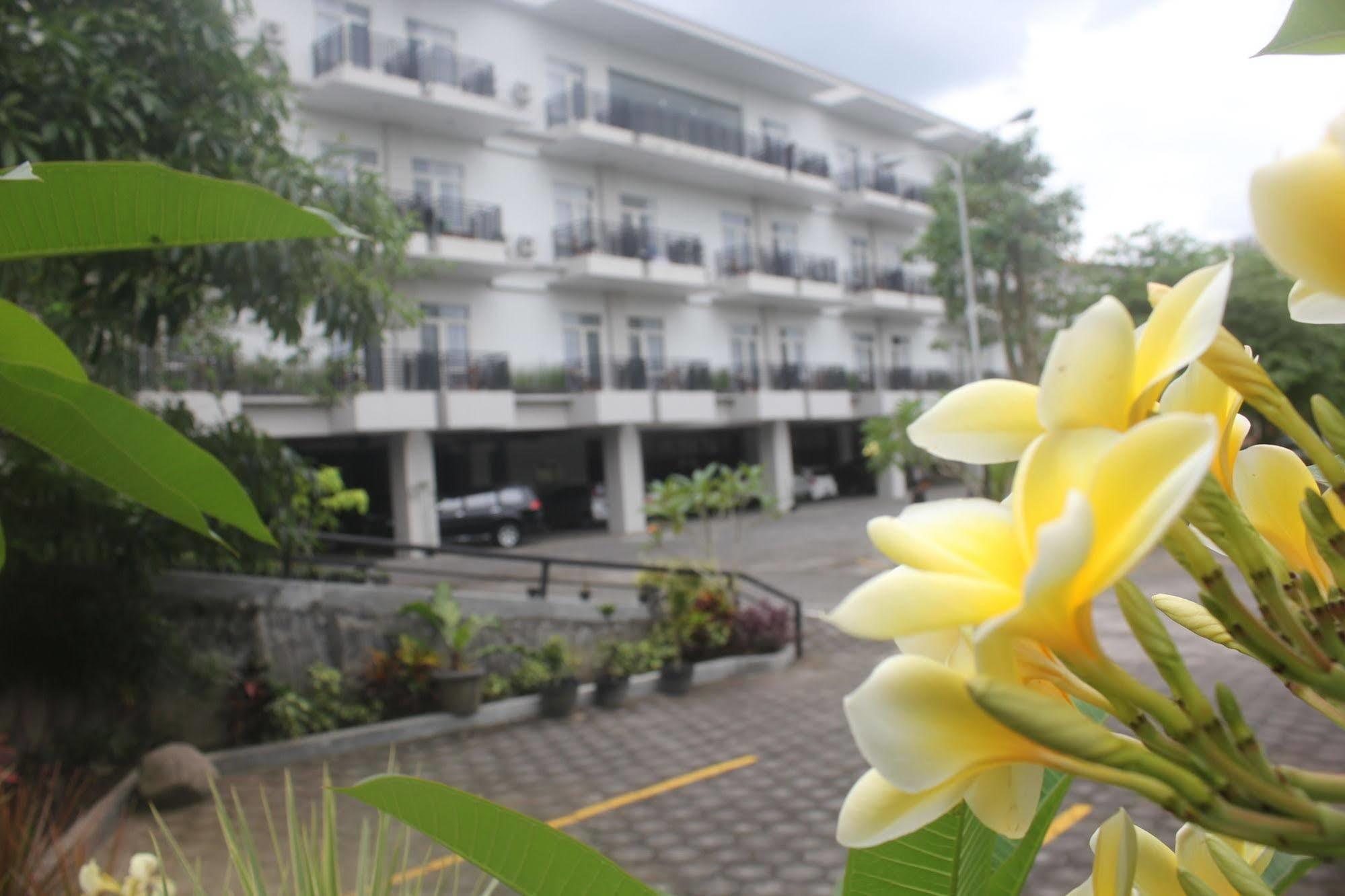 Prima Sr Hotel & Convention Yogyakarta Sleman  Kültér fotó