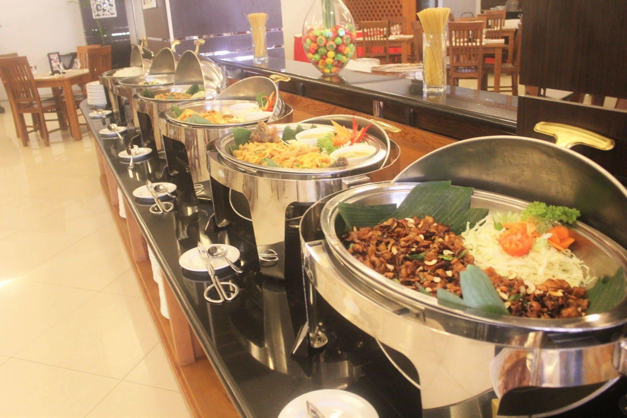 Prima Sr Hotel & Convention Yogyakarta Sleman  Kültér fotó
